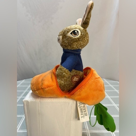 Peter Rabbit 2 Movie DanDee Stuffed Plush Carrot Zip Up 2022 Bunny Easter Spring - Picture 1 of 6